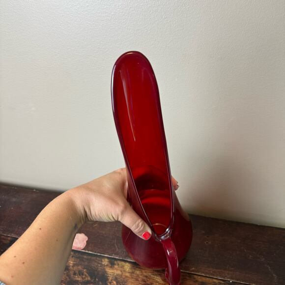 Vintage MCM 60s 70s Ruby Red Swug 17" tall long spout pitcher with handle - Picture 6 of 11